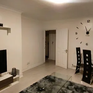  Apartment Heronsgate Gh009